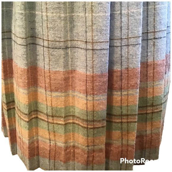 Vintage Women's Wool Blend Skirt - Picture 2 of 5